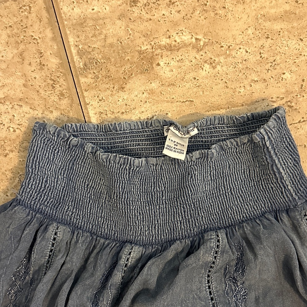 Elegant Blue Maxi Skirt - Picture 3 of 4